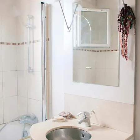 Apartament Cosy Studio In The Buttes Chaumont Paryż